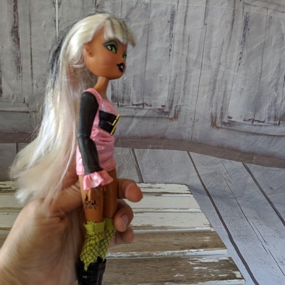 Bratz Dial 2012 sashabella paws bratzillaz 514909 - Picture 5 of 7